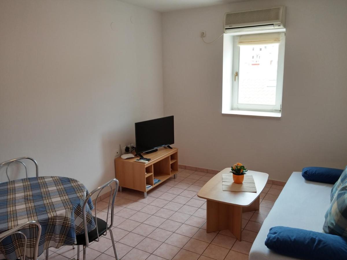 מאלי לוסיניי Apartments Bellus Mare מראה חיצוני תמונה