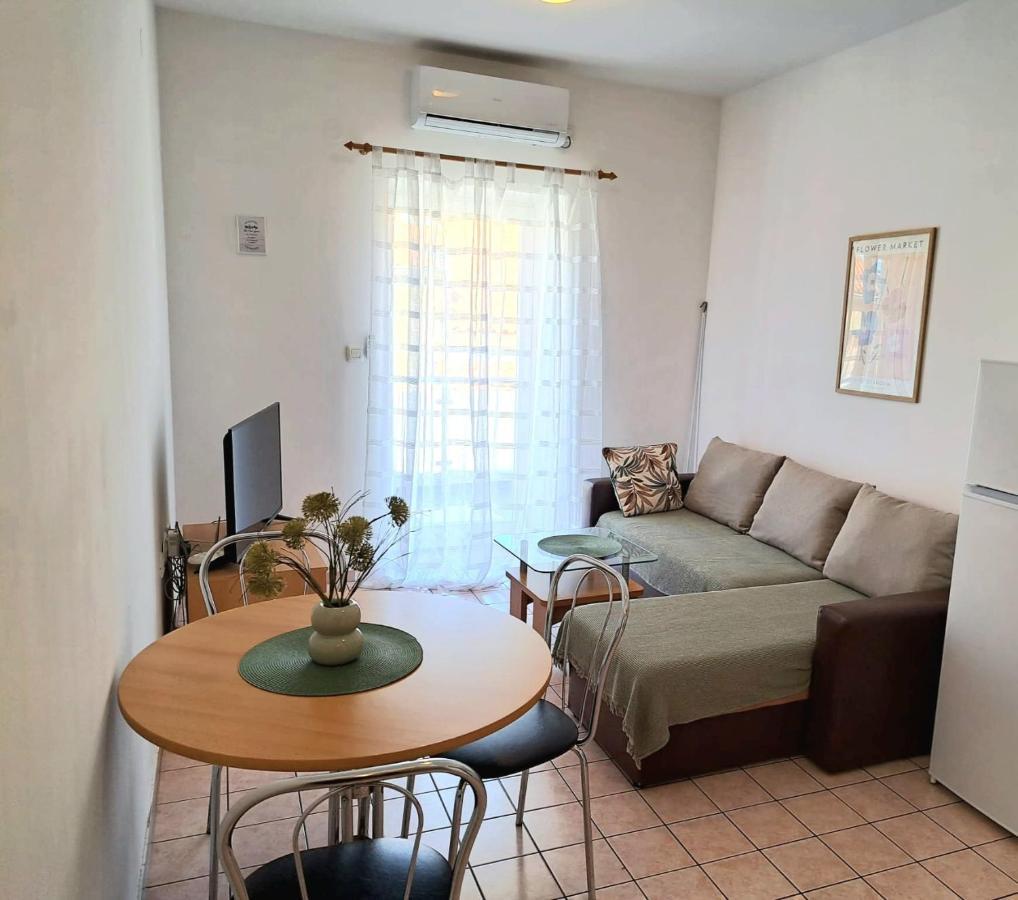 מאלי לוסיניי Apartments Bellus Mare מראה חיצוני תמונה