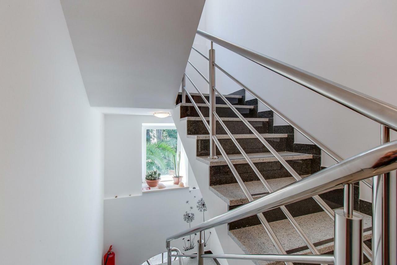מאלי לוסיניי Apartments Bellus Mare מראה חיצוני תמונה