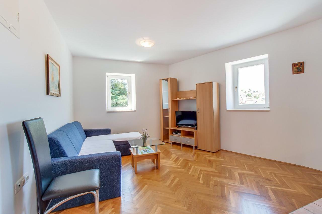 מאלי לוסיניי Apartments Bellus Mare מראה חיצוני תמונה