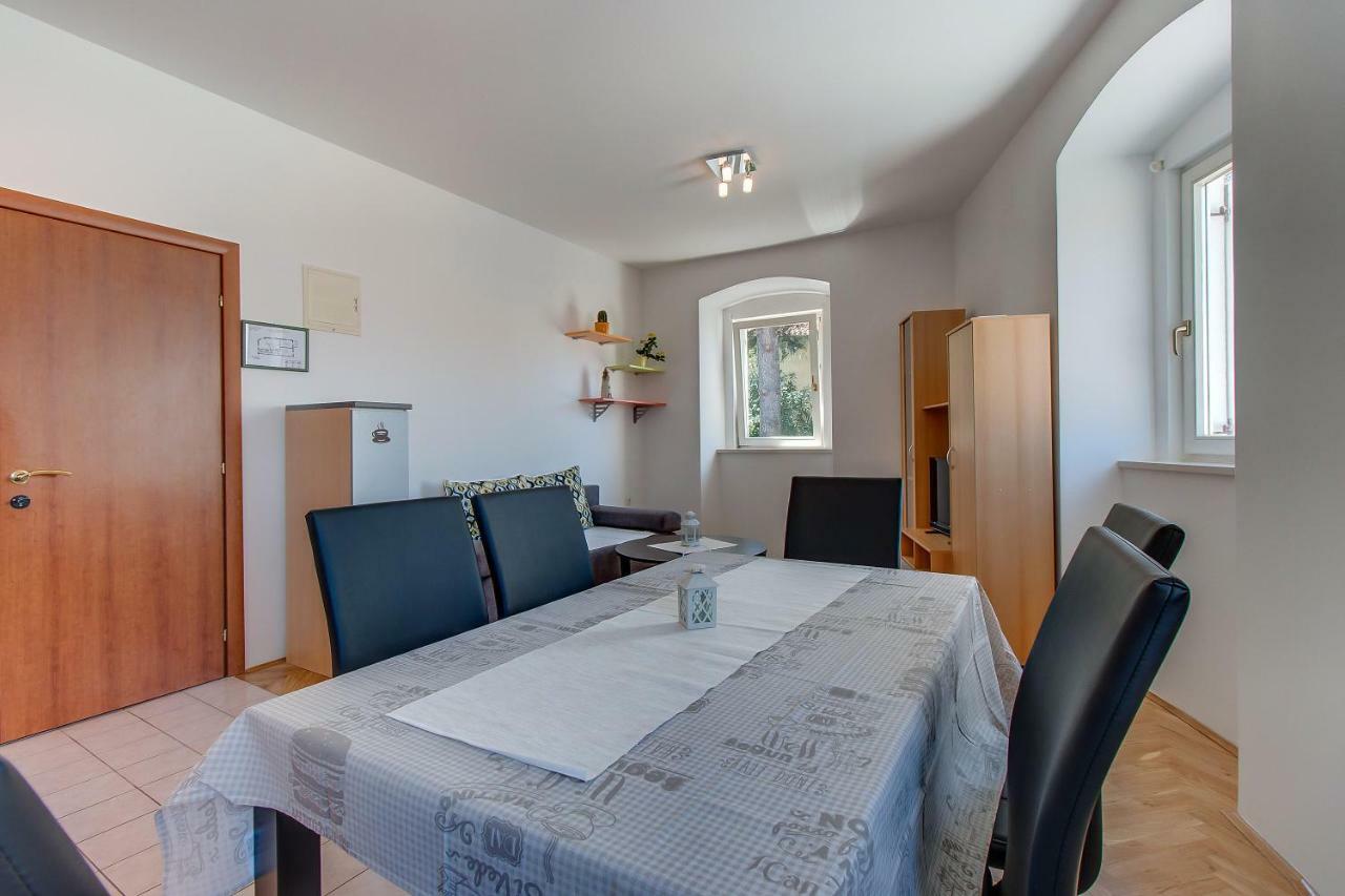 מאלי לוסיניי Apartments Bellus Mare מראה חיצוני תמונה