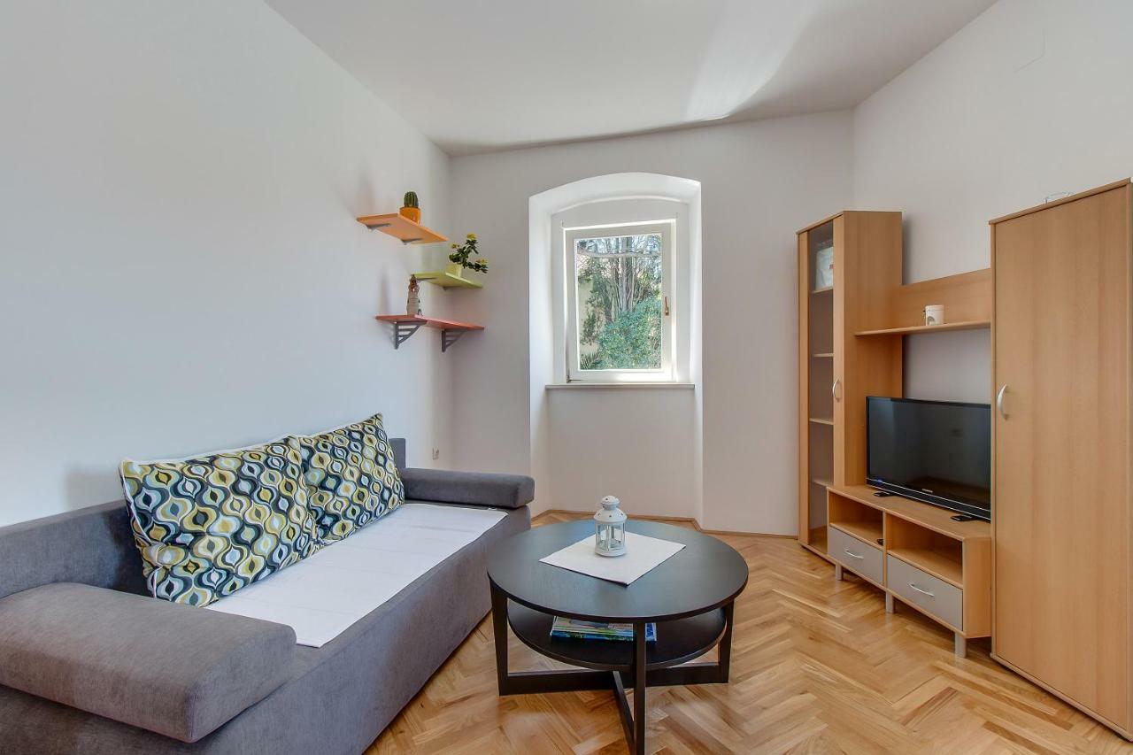 מאלי לוסיניי Apartments Bellus Mare מראה חיצוני תמונה