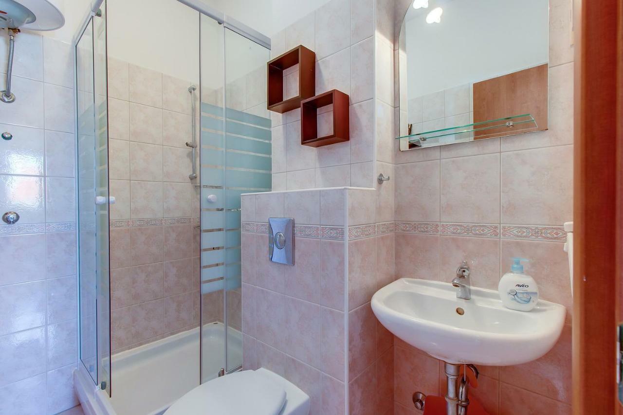 מאלי לוסיניי Apartments Bellus Mare מראה חיצוני תמונה