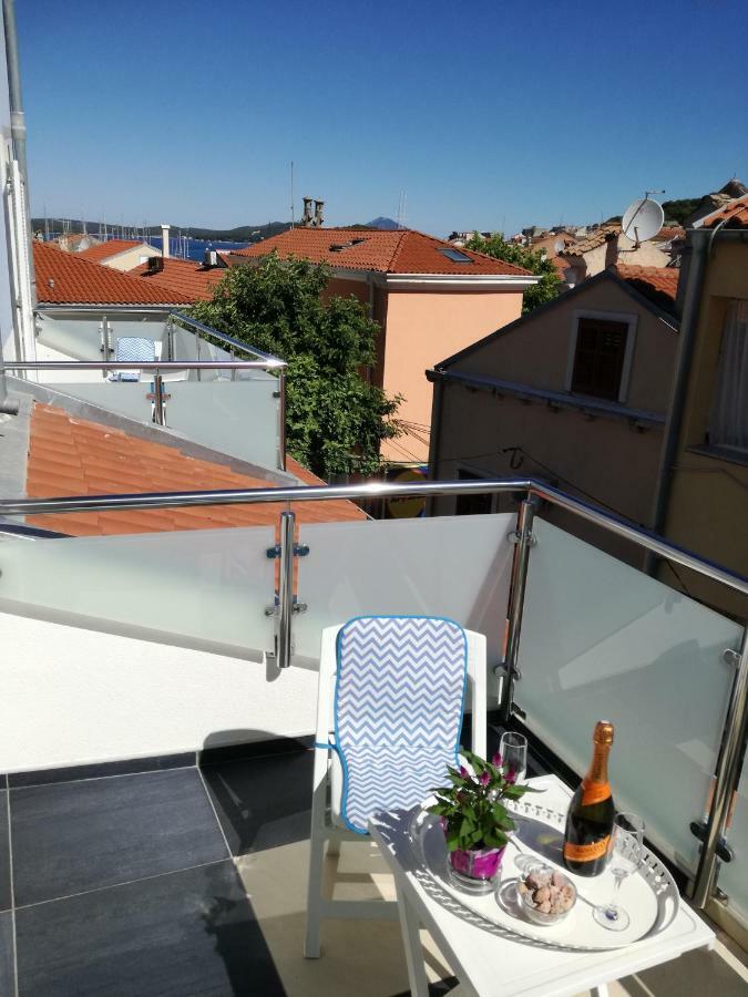 מאלי לוסיניי Apartments Bellus Mare מראה חיצוני תמונה
